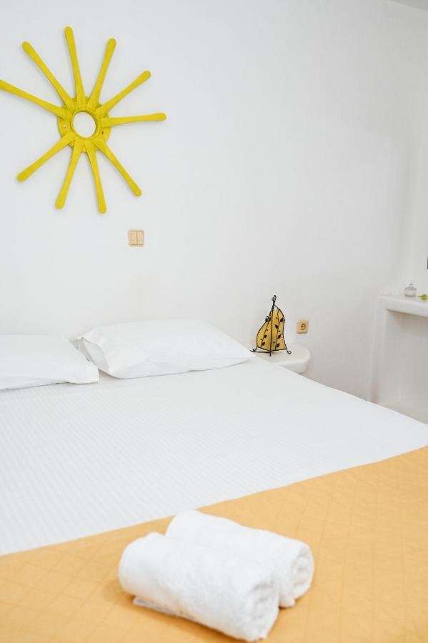 Navis Apartement interior in Triovasalos, Milos