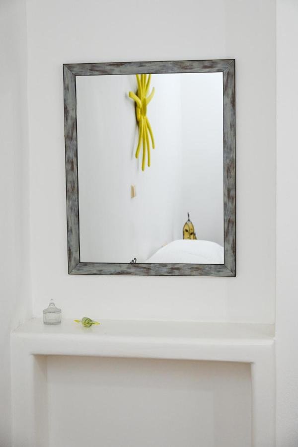 Navis Apartement interior in Triovasalos, Milos