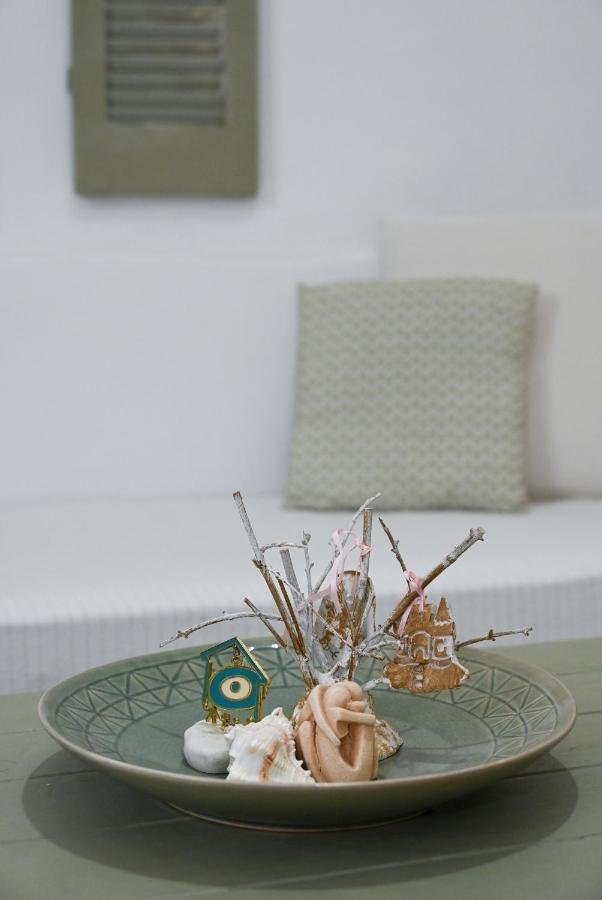 Navis Apartement interior in Triovasalos, Milos