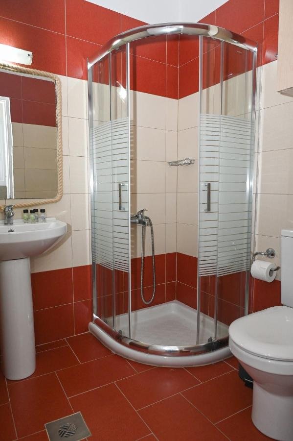 Navis Apartement interior in Triovasalos, Milos
