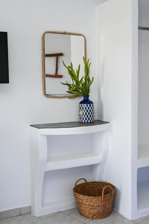 Navis Studio interior in Zefyria, Milos