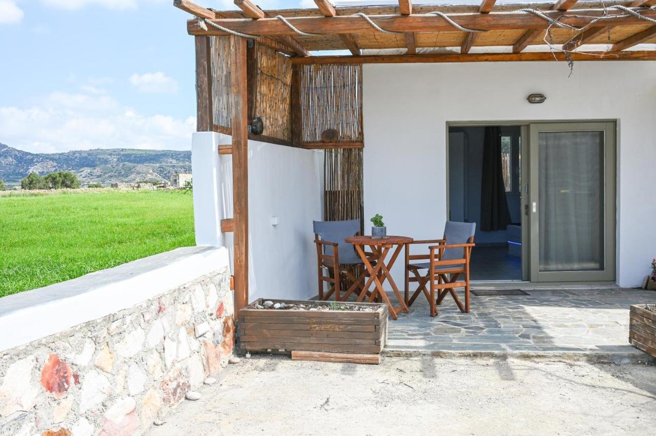 Navis Studio interior in Zefyria, Milos